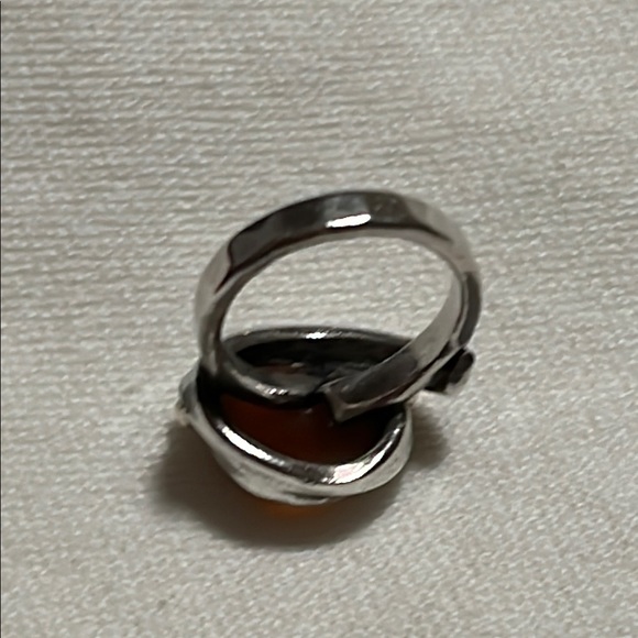 Hand wrought silver ring & Carnelian - Picture 3 of 3